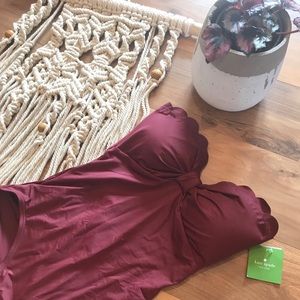 Kate Spade scallop trim one piece swimsuit S